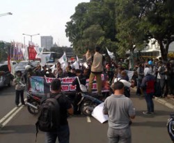 Aksi KAMMI Jakarta menolak kenaikan harga BBM. (riyanf)