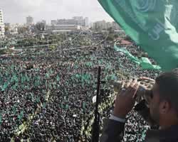 Rakyat Palestina tumpah ruah memperingati Milad Hamas ke-21