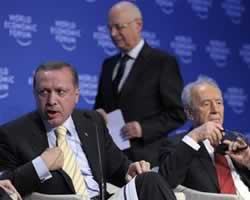 Recep Tayyip Erdogan, PM Turki, sebelum meninggalkan plenary session on the Middle East Peace pada the Annual Meeting of the World Economic Forum (WEF) di Davos, Switzerland (29/1/2009)