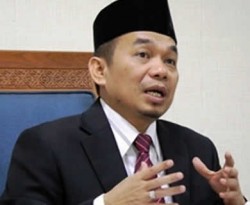 K.H. Jazuli Juwaini, Lc. MA., Ketua DPP PKS Bidang Pengembangan Ekonomi dan Kewirausahaan. (LPPOM MUI)