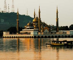 Ilustrasi - Salah satu masjid di Malaysia. (inet)