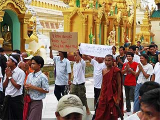 Pemeluk Budha Myanmar
