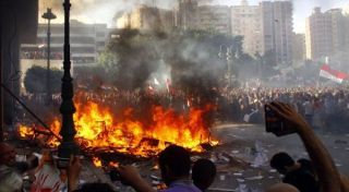 Demo Anarkis Oposisi Mesir (foto BBC)