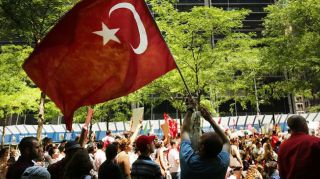 Kerumunan Orang di Turki (inet)