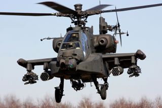 pesawat tempur militer jenis Apache (inet)