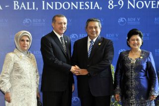 PM Turki Erdogan dan PResiden RI SBY ketika bertemu di Bali pada acara Bali Democracy Forum V, November 2012