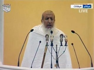 Mufti Kerajaan Saudi, Syeikh Abdul Aziz bin Abdullah Alu Syeikh, dalam khutbah wukuf di Arafah kemarin, Senin (14/10/2013)