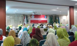 Suasana Kunjungan Persaudaraan Saksi Hidup medan Rabi'ah Al Adawiyah Mesir, Syaikh dr. Atef di Masjid Istiqlal Jakarta, Senin (23/12), bersama dengan sejumlah Organisasi Wanita Islam Indonesia (BMOIWI) dan Adara Relief Foundation.