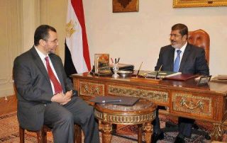 Hisyam Qandil dan presiden Mursi