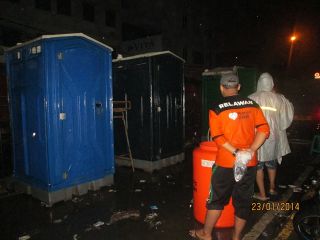 Pengadaan Toilet Portable dan Sanitasi (foto: RZ)