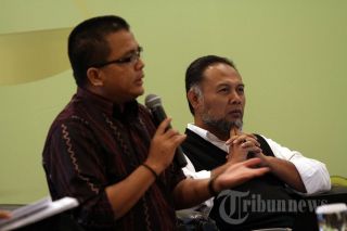 Wakil Ketua KPK Bambang Widjojanto dan Wamenkum HAM Denny Indrayana (Foto: tribunnews)