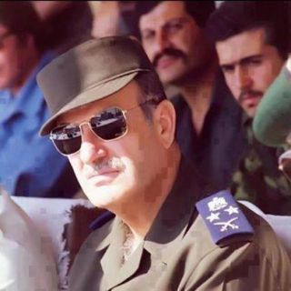 Letjend Hafez Asad, mantan presiden Suriah (mbn)