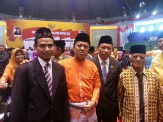 Ustad Narlis Menghadiri Pelantikan Gubernur Riau (foto: Ikadi Riau)