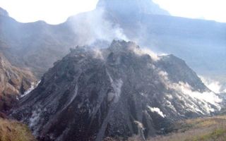 Gunung Kelud telah meletus Kamis (13/2) malam sekitar pukul 22.50 WIB. - Foto: metrotvnews.com