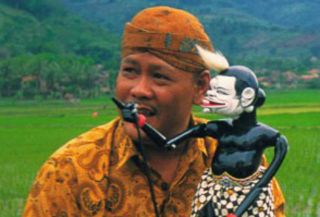Maestro wayang golek Indonesia, Asep Sunandar Sunarya - tokohtokoh.com