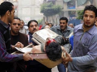 Korban kekerasan polisi dalam membubarkan aksi demo di Mesir (aljazeera)