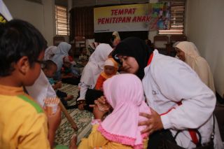 Tempat penitipan anak di tengah Kampanye PKS Semarang, Sabtu (22/3) - Foto: humas