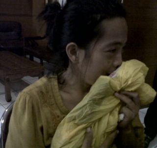Dedeh Uum Fatimah (38), tersangka pembunuh anak kandungnya Aisyah Vani (2) - Foto: detik.com