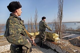 Pasukan Ukraina menjaga perbatasan lautnya (nydailynews.com)