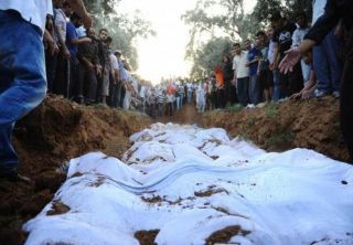 Korban meninggal dikubur secara massal (islammemo.cc)