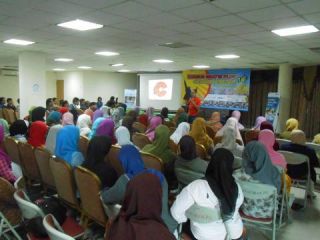 Pelatihan Kewirausahaan PKPU diikuti oleh sekitar 120 peserta bertempat di gedung Parahita Bandung (11/3) - Foto: PKPU