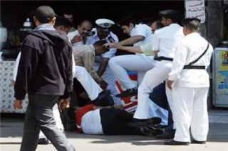 Tindakan brutal aparat kepolisian Mesir dalam menghadapi pengunjuk rasa (shorouknews)