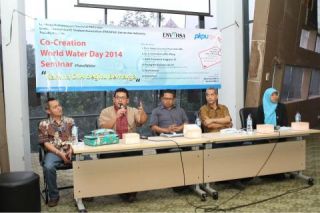seminar Co-Creation World Water Day di Auditorium Perpustakaan Universitas Indonesia, Jumat (4/4/2014). - Foto: PKPU