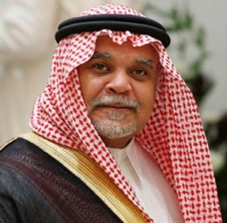Pangeran Bandar bin Sultan bin Abdul Aziz, mantan Kepala Badan Intelijen Arab Saudi (5ymah) 
