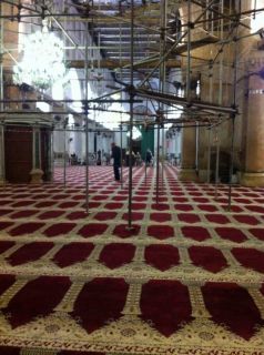 Masjid Al-Aqsha yang kosong dari umat Islam karena ditutup zionis