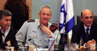 Benny Jants (tengah), Kepala Staf Militer Israel (akhbaralaalam)  