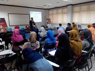 Workshop Jurnalistik Komunitas Mahasiswa SEF Funadarma Depok, Sabtu (3/5) - (Foto: fpbn)