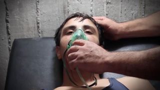 Salah seorang korban senjata kimia Suriah (Noon Post)