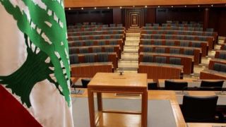 Ruangan sidang parlemen Libanon (Noonpost)