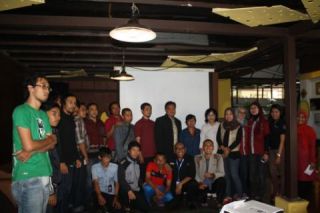 PKPU menggelar acara Gathering Media yang bertempat di Café Mr. Komot, Bandung. Rabu (18/6/14).  (arini/apn/pkpu)