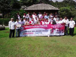 Kemah kerja Politik FORMASI Ralawan Desa Prabowo-Hatta di  Desa Pancawati kecamatan caringin kabupaten Bogor (21-22/6/14).  (Fahman/FORMASI)