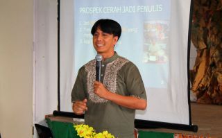 Muhammad Subhan, Pegiat Forum Aktif Menulis (FAM) Indonesia.  (FAM)