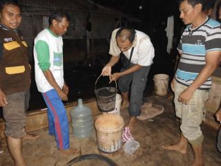Pelatihan Biogas oleh LIPI kepada para peternak MTN di kampung Cilangkap Desa Manyeti Kecamatan Dawuan, Kabupaten Subang. Kamis (19/6/14).  (sayasih/mtn)