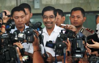 KPK telah menetapkan Walikota Palembang, Romi Herton sebagai Tersangka Kasus dugaan suap pengurusan sengketa pilkada di Mahkamah Konstitusi (MK).  (aktual.co)