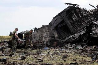 Puing pesawat Ukraina yang dijatuhkan (Ukraine Press)
