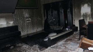 Kondisi Rumah Almarhum Uje setelah kebakaran.  (okezone.com)