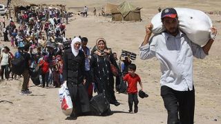 Pengungsi Palestina meninggalkan Suriah (Noon Post)