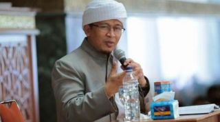 Pengasuh Pondok Pesantren Darut Tauhid KH Abdullah Gymnastiar.  (liputan6.com)