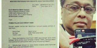 Menteri Pertanian dan Industri Berbasis Agro Malaysia Ismail Sabri Yaakub mengunggah sebuah foto dirinya tengah memotong kartu kredit dari bank HSBC. (merdeka.com)
