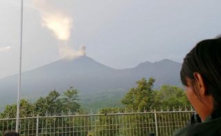 Letusan Lava Pijar Gunung Slamet.  (iberita.com)