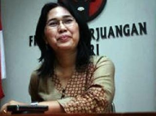 Eva Sundari, Politisi PDIP yang juga anggota kehormatan Waria.  (baranews.co)