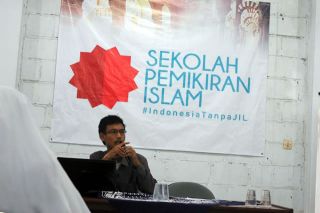 Sekolah Pemikiran Islam (SPI) #IndonesiaTanpaJIL menggelar pertemuan perdananya, Ahad, (7/9/2014), di Aula INSISTS yang terletak di daerah Kalibata, Jakarta Selatan. (Adi Zulfikar)