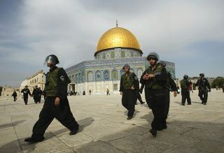 Zionis Israel berulang kali menodai masjid suci Al-Aqsha (Islammemo.cc)