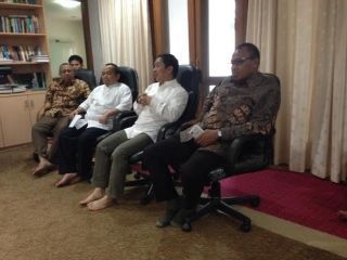 Presiden PKS dan Rombongan DPP PKS silaturrahim ke Fraksi PKS. (pks.or.id)