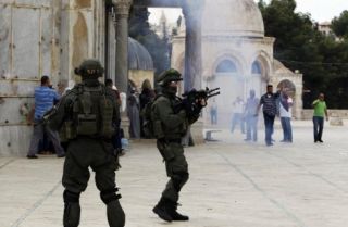 Tentara Israel nodai masjid suci Al-Aqsha (rassd.com)