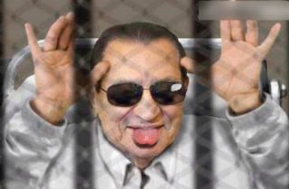 Husni Mubarak menerima vonis bebas dari hakim pro kudeta. (egyptwindow.net)